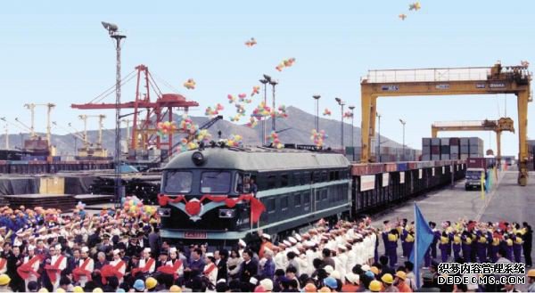 “一带一路”上崛起的东方大港——改革开放四十年港口变迁